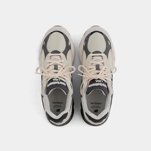 New Balance 990v3 Moonbeam